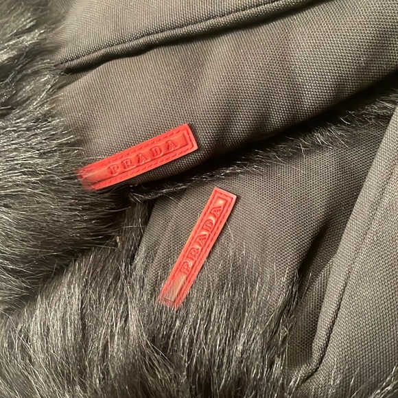 PRADA LINEA ROSSA fur mittens/gloves - Picture 2 of 7